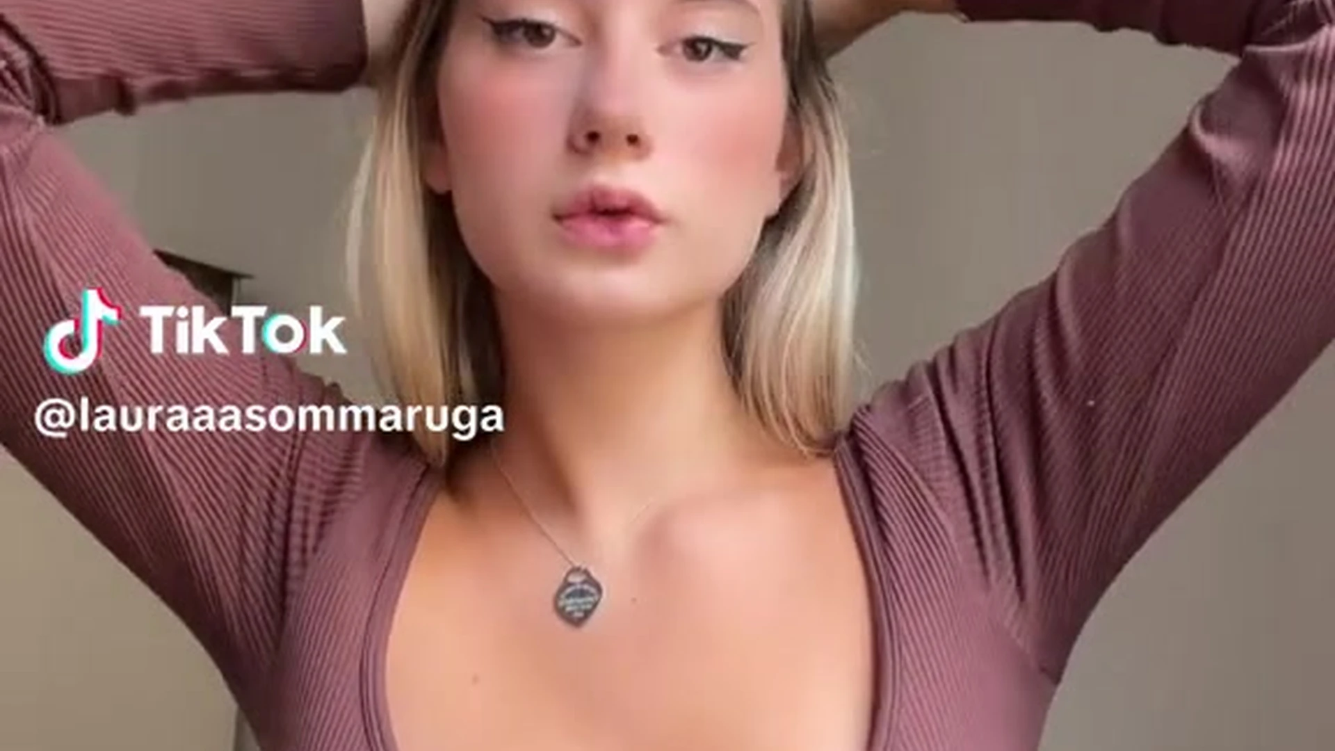 onlyfans model shakes her huge tits on tiktok